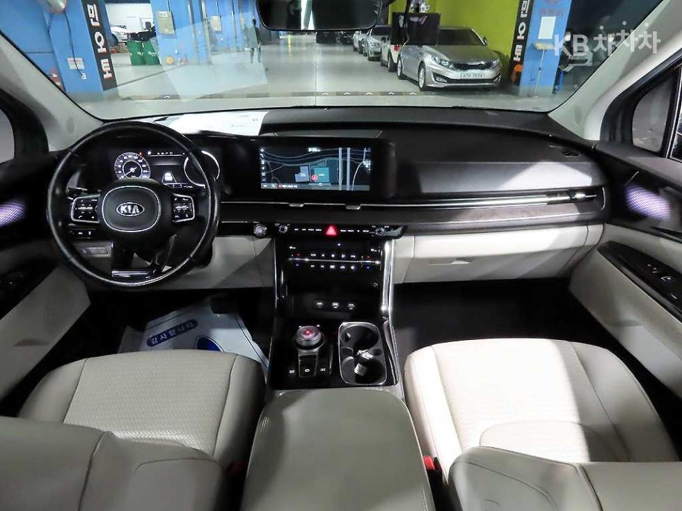 2021 - kia carnival