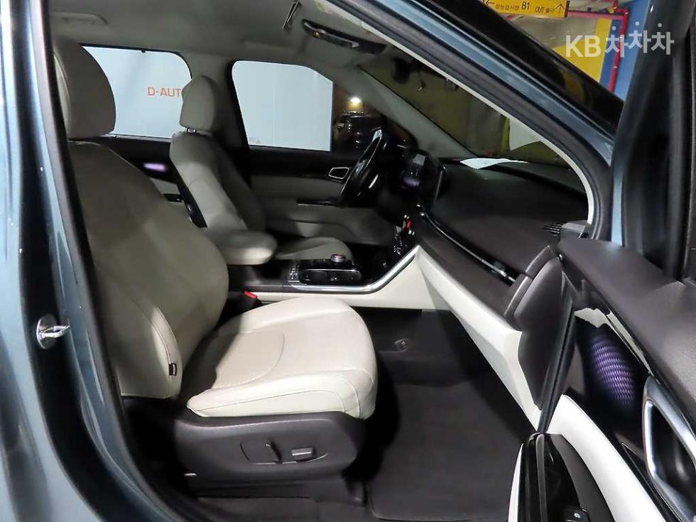 2021 - kia carnival