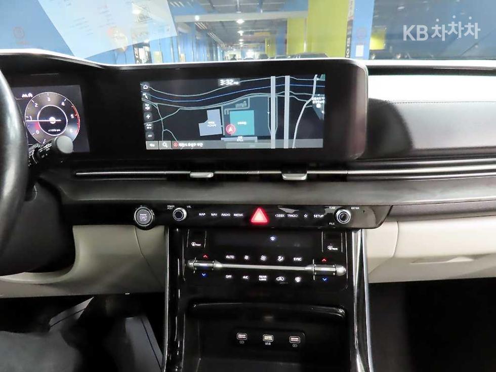 2021 - kia carnival