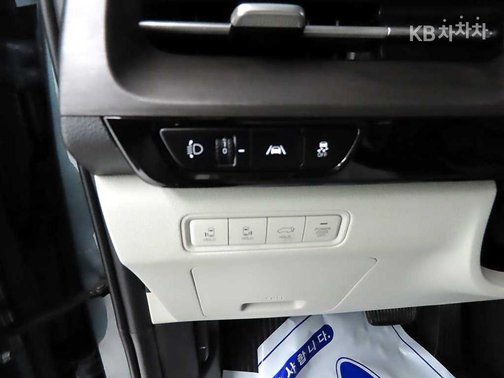 2021 - kia carnival
