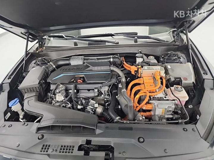 Kia K8 Hybrid 1.6 Turbo Signature 6