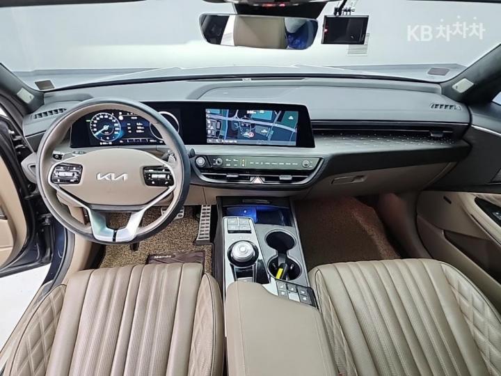 Kia K8 Hybrid 1.6 Turbo Signature 8