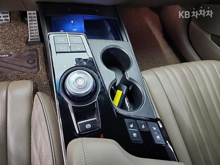 Kia K8 Hybrid 1.6 Turbo Signature 9