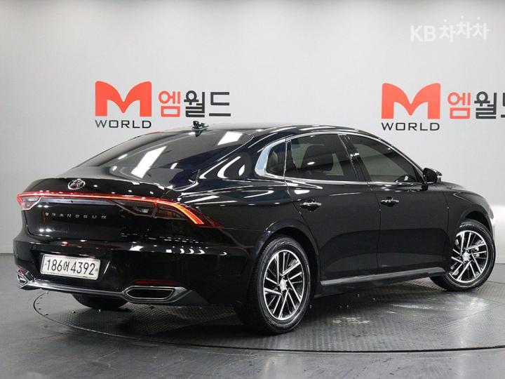 Hyundai Grandeur LPi 3.0 Modern 4