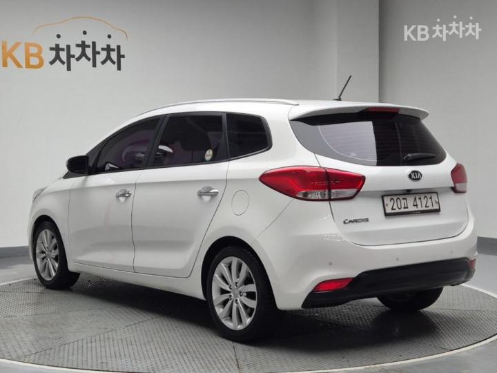 Kia Carens 2.0 LPi Prestige 3