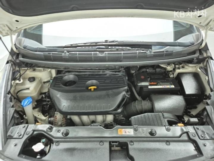 Kia Carens 2.0 LPi Prestige 6