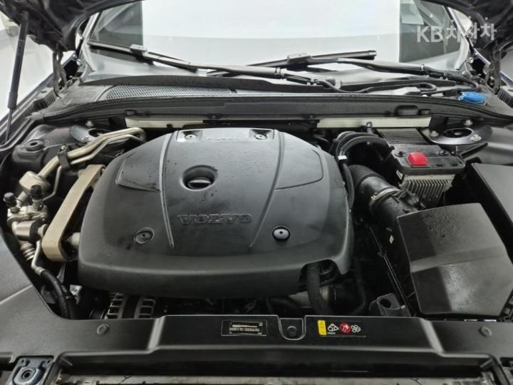 Volvo V60 CC T5 AWD Pro 6