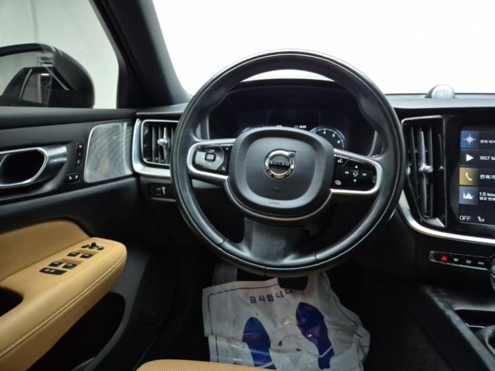 Volvo V60 CC T5 AWD Pro 10