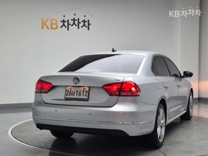 Volkswagen Passat 2.0 TDI B7 11 year ~ 4