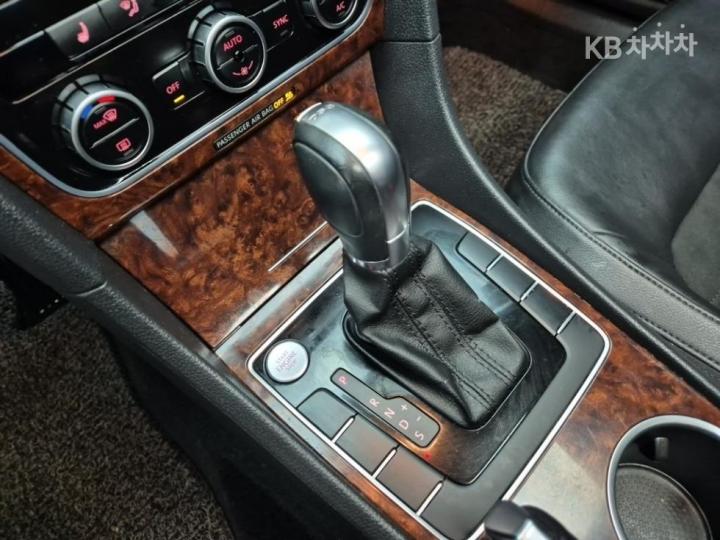 Volkswagen Passat 2.0 TDI B7 11 year ~ 9