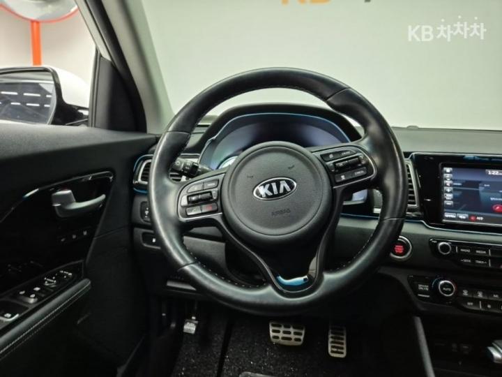 Kia Niro 1.6 Noblesse 10