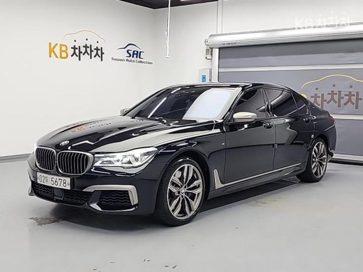 BMW 7 Series G11 M760Li xDrive Base Type