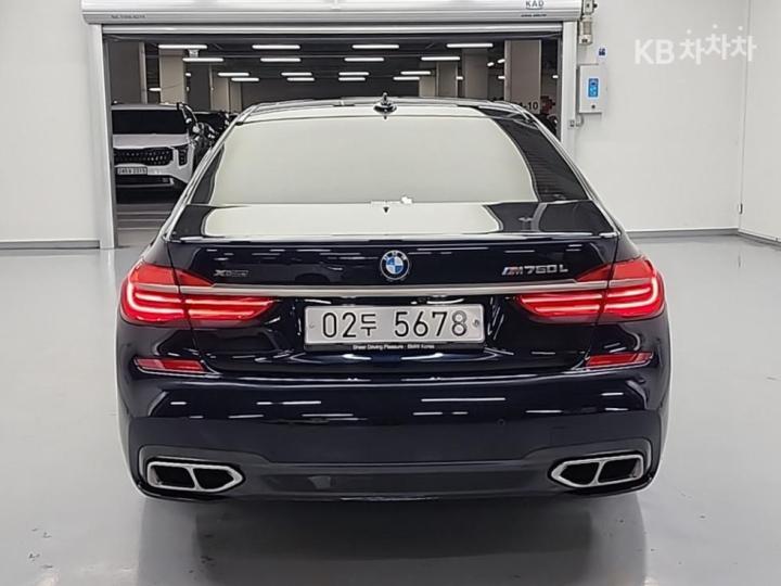 BMW 7 Series G11 M760Li xDrive Base Type 4