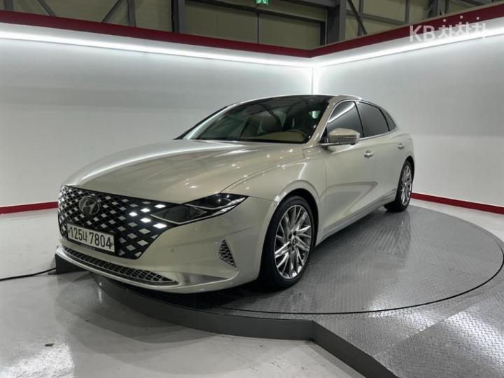 Hyundai Grandeur 2.5 Calligraphy 2
