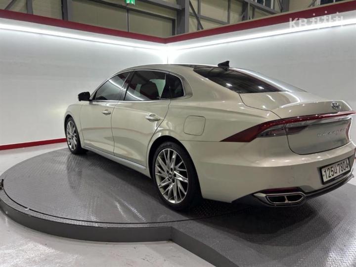 Hyundai Grandeur 2.5 Calligraphy 5