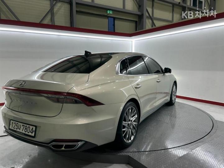 Hyundai Grandeur 2.5 Calligraphy 7