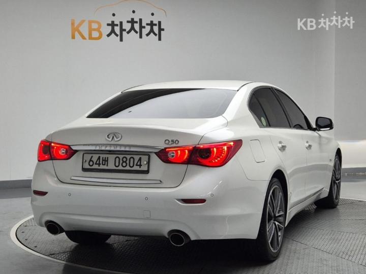 Infiniti Q50 2.2d Premium 4