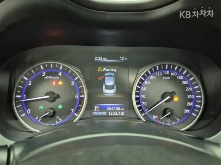 Infiniti Q50 2.2d Premium 7