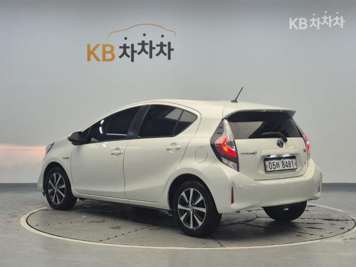 Toyota Prius C 1.5 Hybrid 3