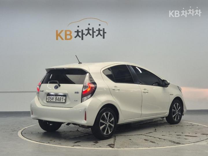 Toyota Prius C 1.5 Hybrid 4