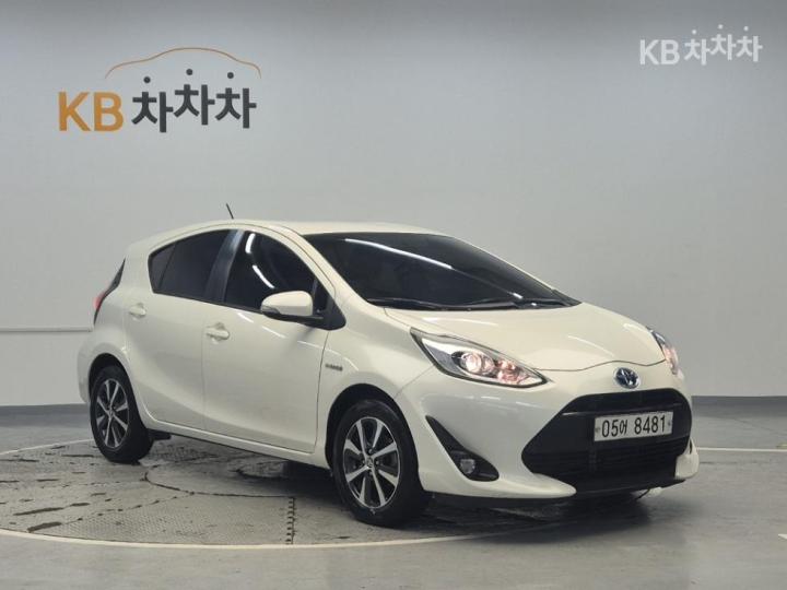 Toyota Prius C 1.5 Hybrid 5