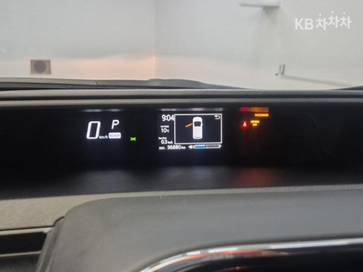 Toyota Prius C 1.5 Hybrid 7