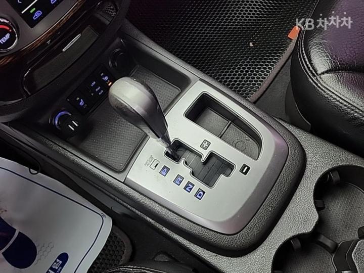 Hyundai Santa Fe CM 2WD 2.0 e-VGT MLX Smart Pack 9