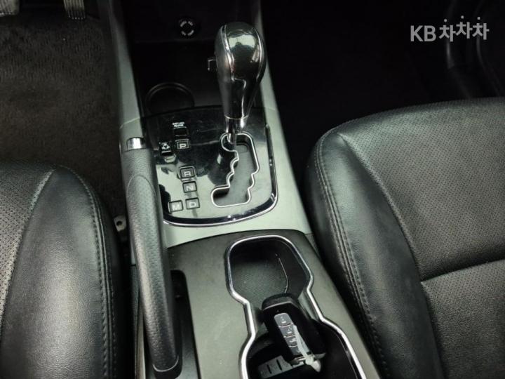 KG Mobility (Ssangyong) Korando New Style C 2.2 RX 2WD Premium Type 9