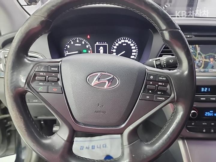 Hyundai Sonata LF 2.0 Smart Base Type 10