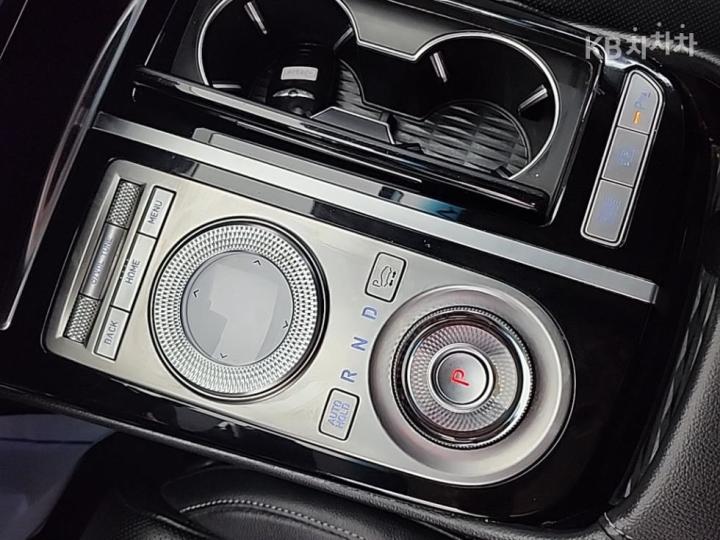 Genesis G80 RG3 2.5 T-GDi AWD 9