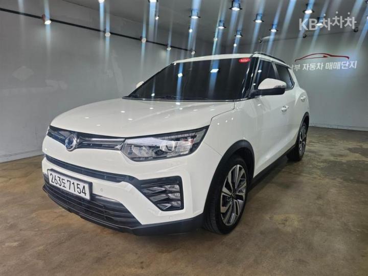 KG Mobility (Ssangyong) Tivoli Gasoline V5 2WD Base Type