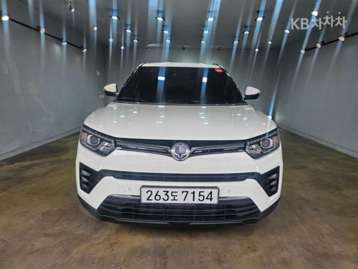 KG Mobility (Ssangyong) Tivoli Gasoline V5 2WD Base Type 3