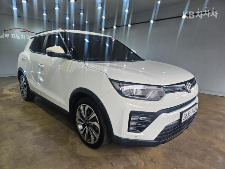 KG Mobility (Ssangyong) Tivoli Gasoline V5 2WD Base Type 4