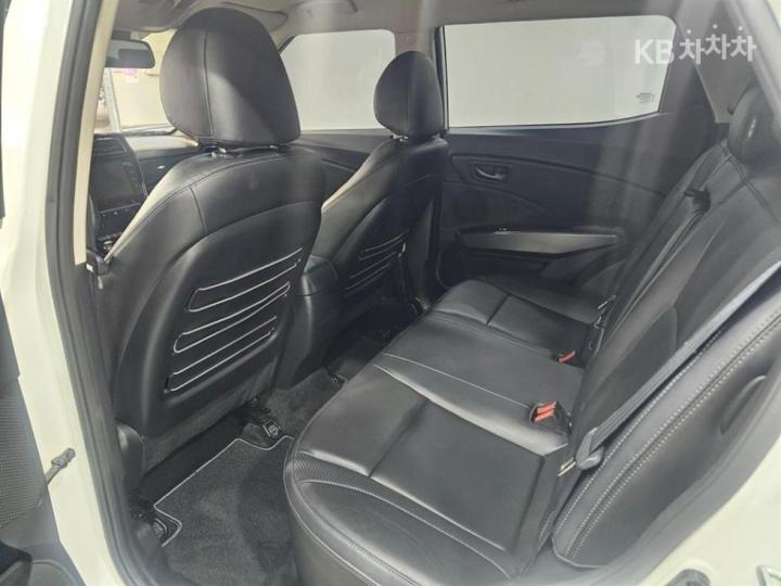 KG Mobility (Ssangyong) Tivoli Gasoline V5 2WD Base Type 9