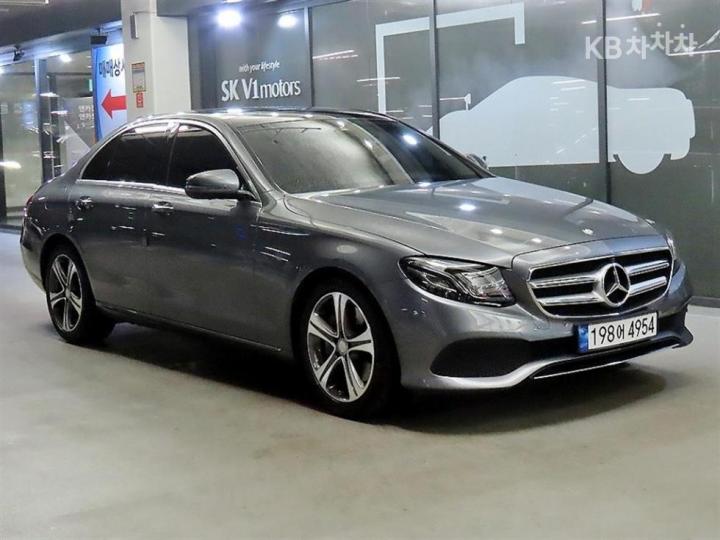 Mercedes-Benz E-Class W213 E300 Avantgarde