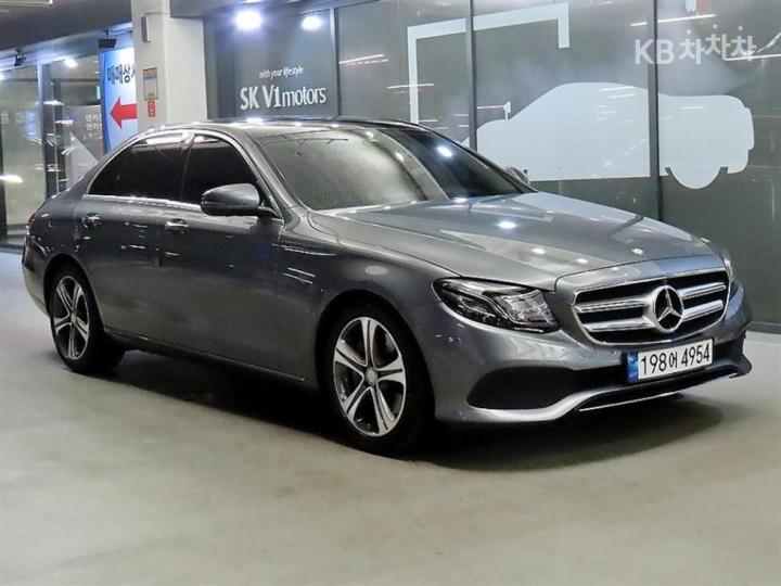 Mercedes-Benz E-Class W213 E300 Avantgarde