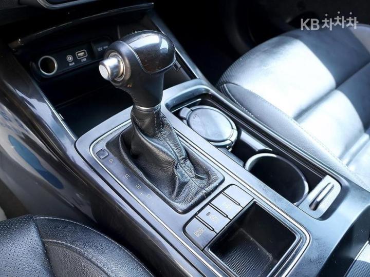 Kia Sorento Diesel 2.0 4WD Prestige 8