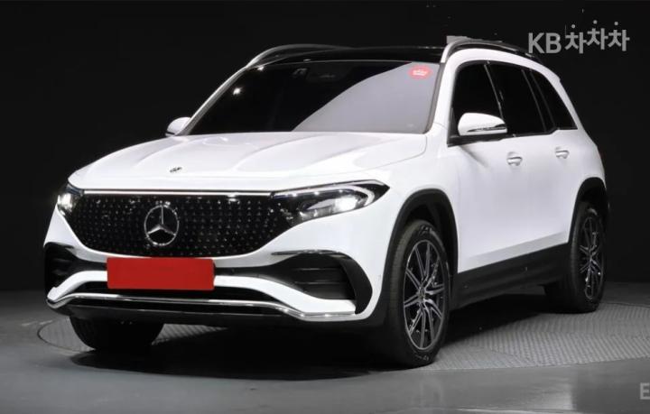 Mercedes-Benz EQB-Class X243 EQB300 4Matic AMG Line 2