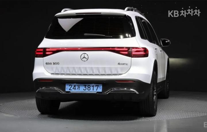 Mercedes-Benz EQB-Class X243 EQB300 4Matic AMG Line 5