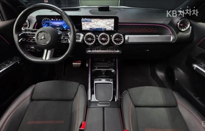 Mercedes-Benz EQB-Class X243 EQB300 4Matic AMG Line 8