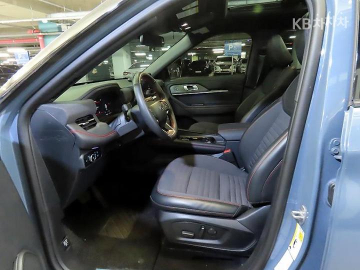 Ford Explorer Gasoline Turbo 2.3 AWD ST-Line 7