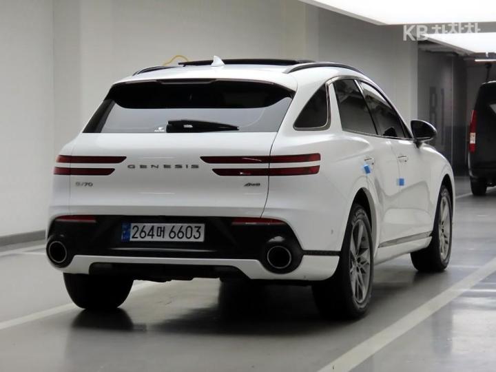 Genesis GV70 Gasoline 2.5T AWD 5