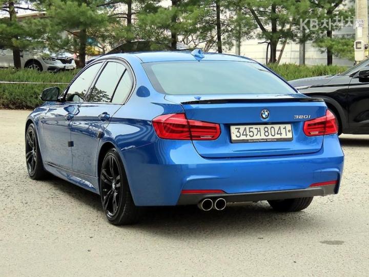 BMW 3 Series New 320i Sedan M Sport F30 4