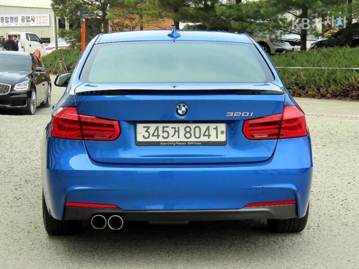 BMW 3 Series New 320i Sedan M Sport F30 5