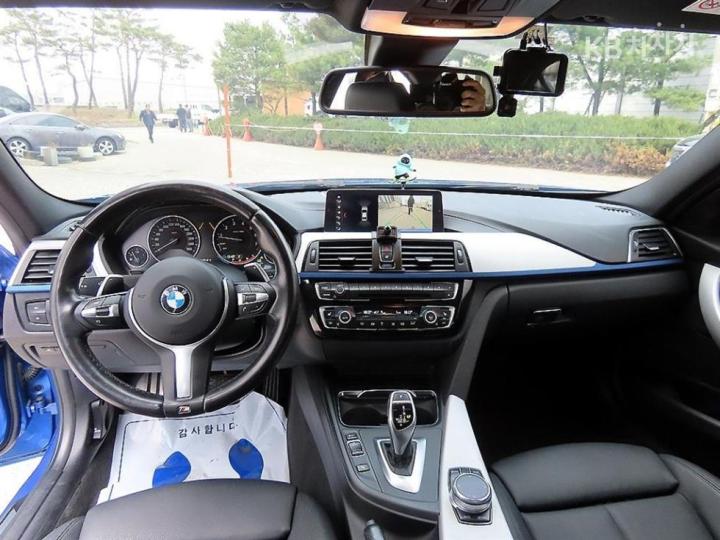 BMW 3 Series New 320i Sedan M Sport F30 8