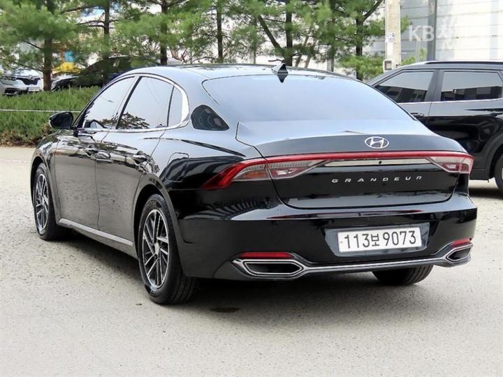Hyundai Grandeur 2.5 Premium 4
