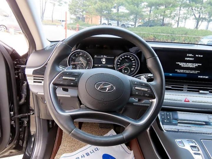 Hyundai Grandeur 2.5 Premium 9