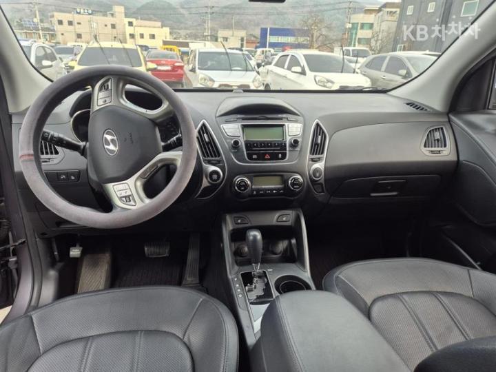 Hyundai Tucson ix Diesel 2WD LX20 Luxury 10