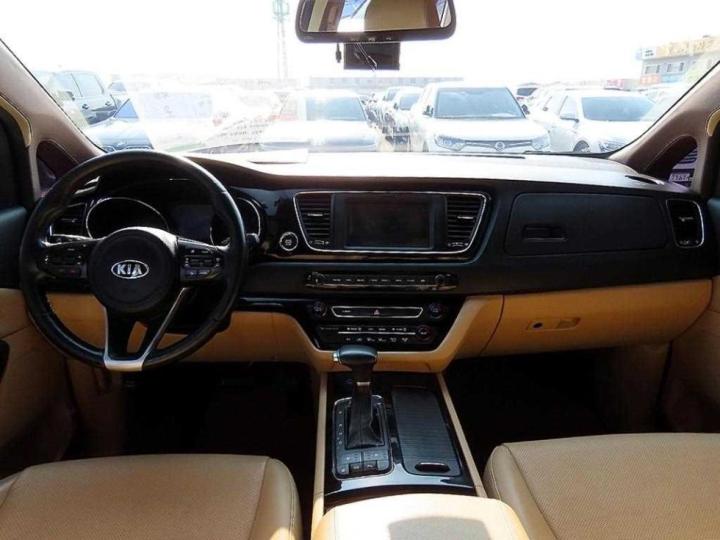 Kia Carnival 2.2 Diesel Prestige 10