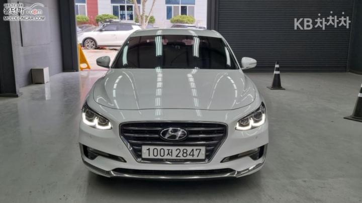 Hyundai Grandeur IG 3.0 LPi Modern Basic Base Type 4